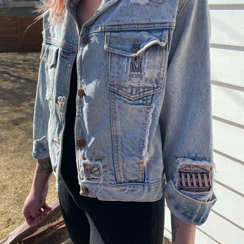 Vintage Cropped Denim Jacket - Picture 2 of 7